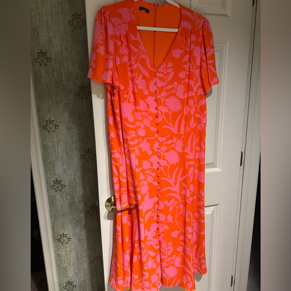 Talbots, bought last year and now too large
Pretty orange and pink midi dress